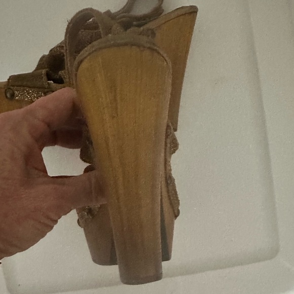 Sbicca Platforms - Picture 4 of 5